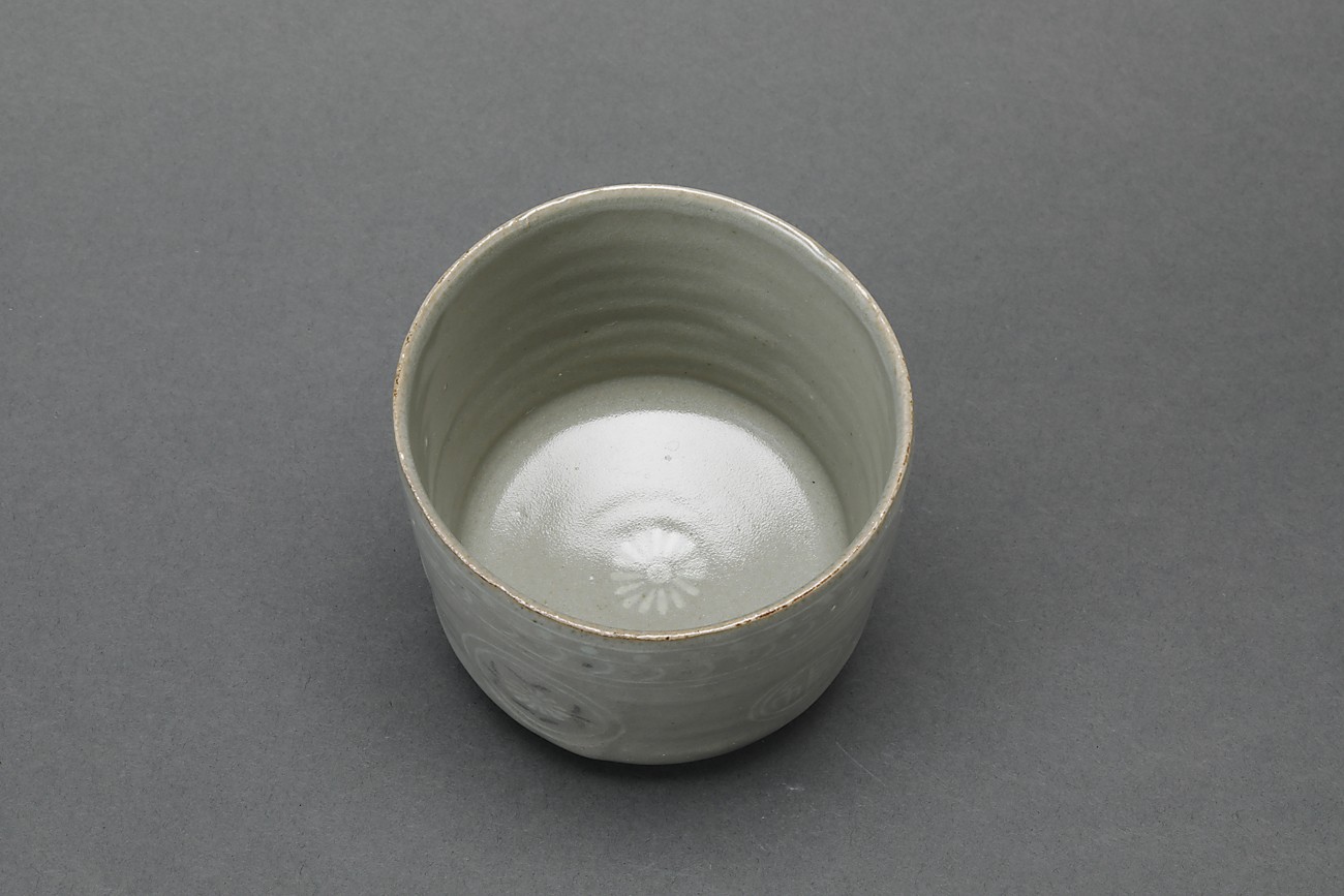 狂言袴茶碗(青磁象嵌) | 茶道具 | ギャラリー器館